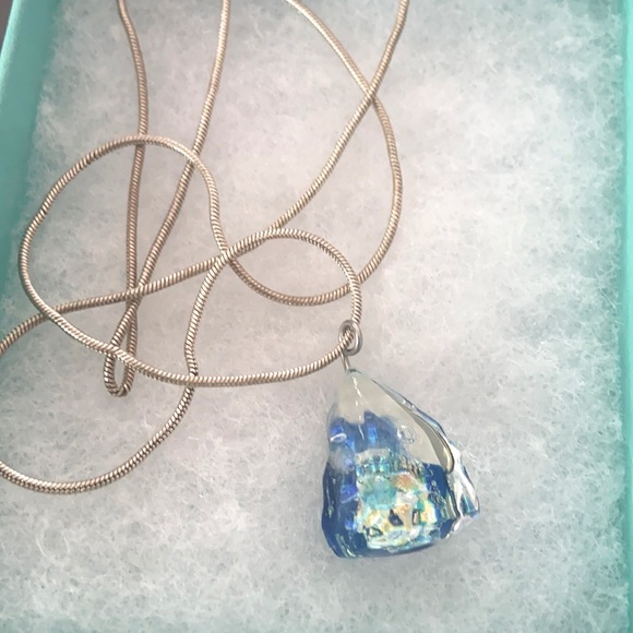 Pretty glass art necklace - Picture 1 of 3